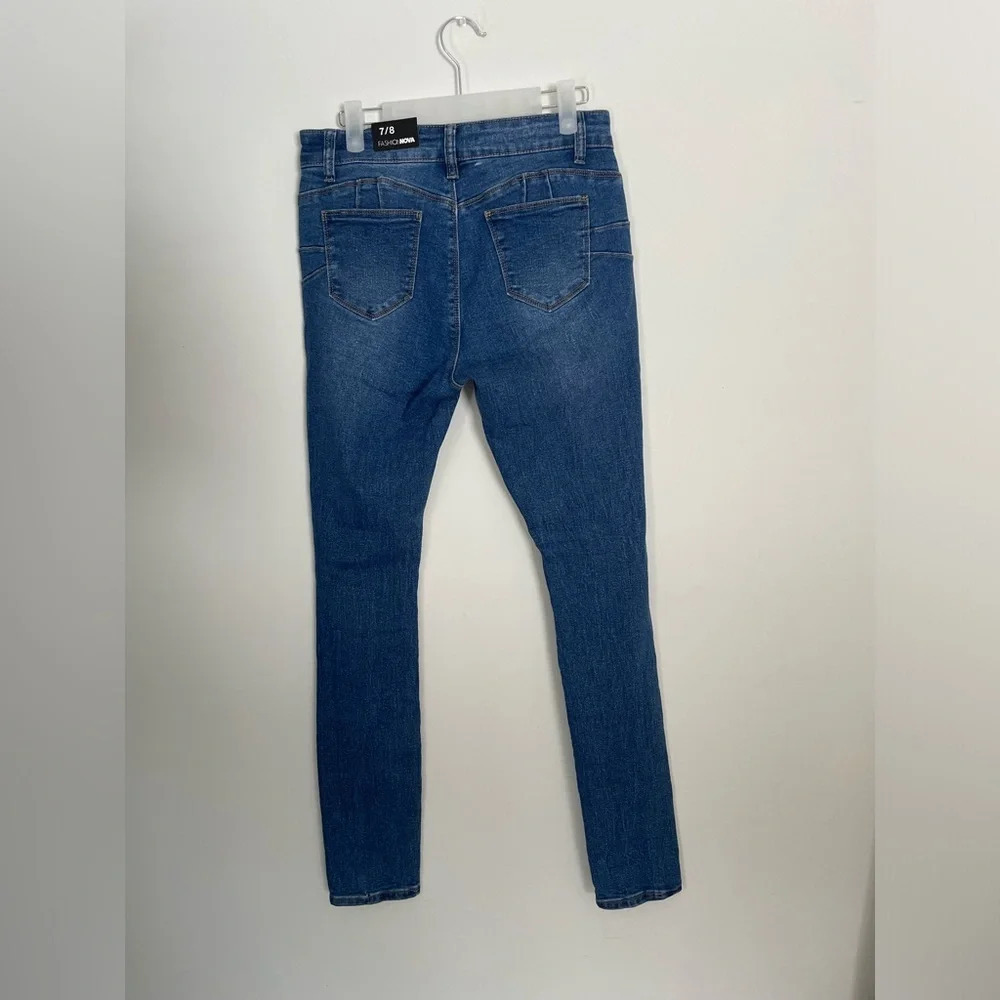 Fashion Nova Party Monster Booty Lifter Skinny Jeans - Picture 3 of 8